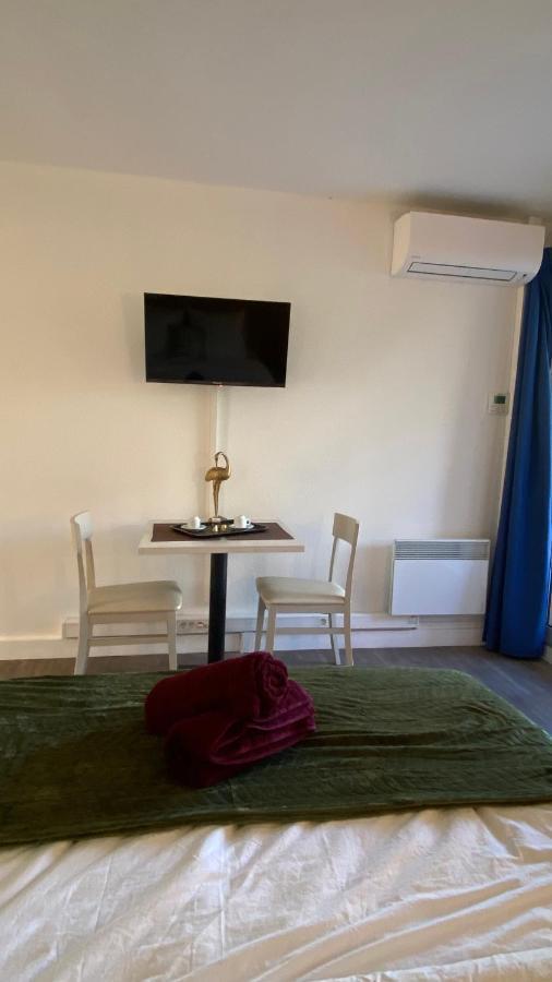 Joli Appartement 27M2 Oasis Provencale En Village Vacances En Camargue Arles Exterior foto
